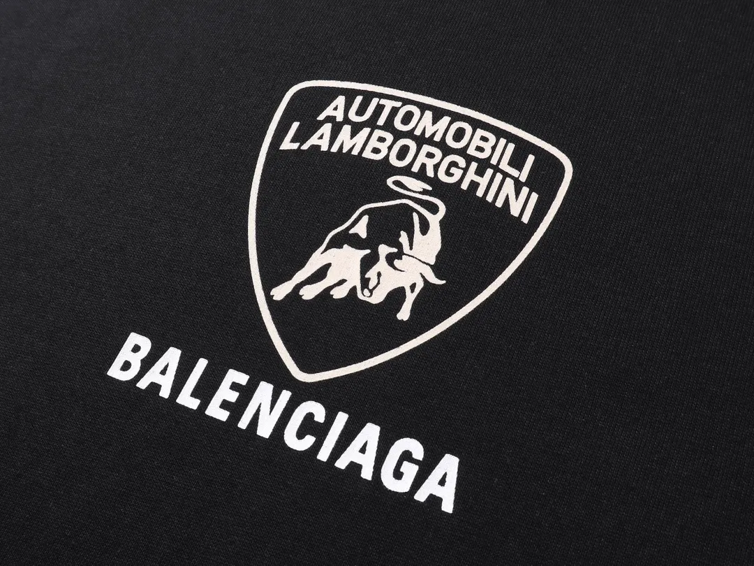 【 . Quality】BALENCI*GA/ Lamborghini LOGO T # SS 25 New Arrival。 ， 。 。 ZP 。 260 ， . ， 。 。 。 ， ， 。 . 。 OS . Same Style ：BL 253637 ：Black Size：XS S M L